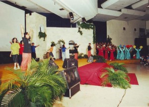Gereja JKI Injil Kerajaan - Natal 2001